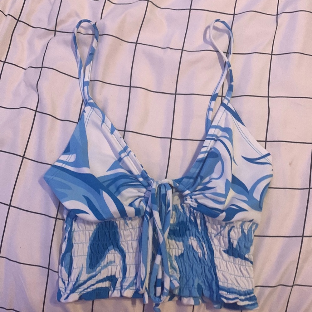 Cute shirt! That is comfy and matches with a ton of stuff!